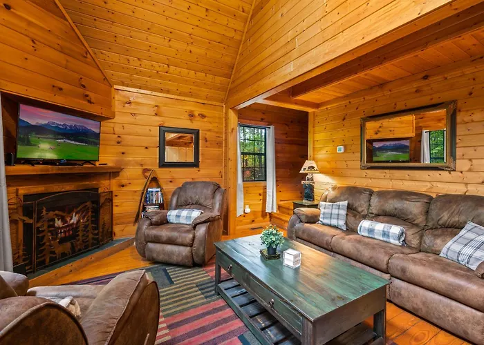 Great Smoky Mountains Cabin!, Secluded, Pet-Kid Friendly!
