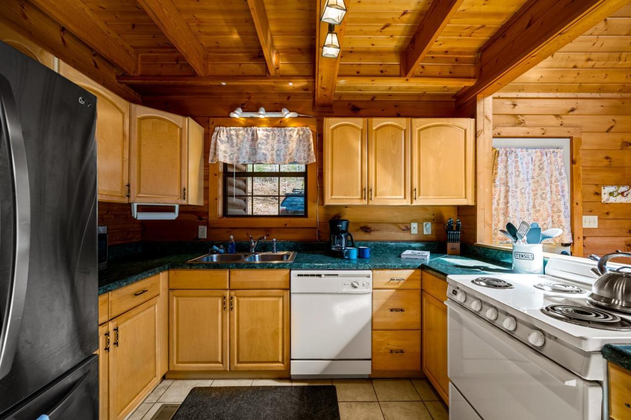 Holiday home Great Smoky Mountains Cabin!, Secluded, Pet-kid Friendly! *