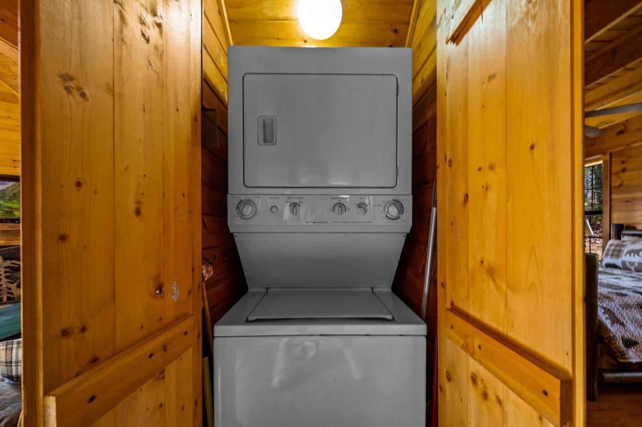 Holiday home Great Smoky Mountains Cabin!, Secluded, Pet-kid Friendly! *