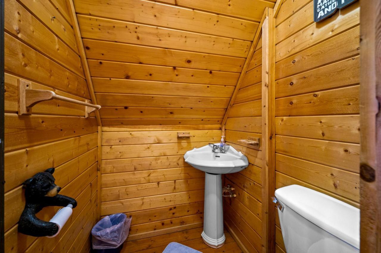 Great Smoky Mountains Cabin!, Secluded, Pet-kid Friendly! *