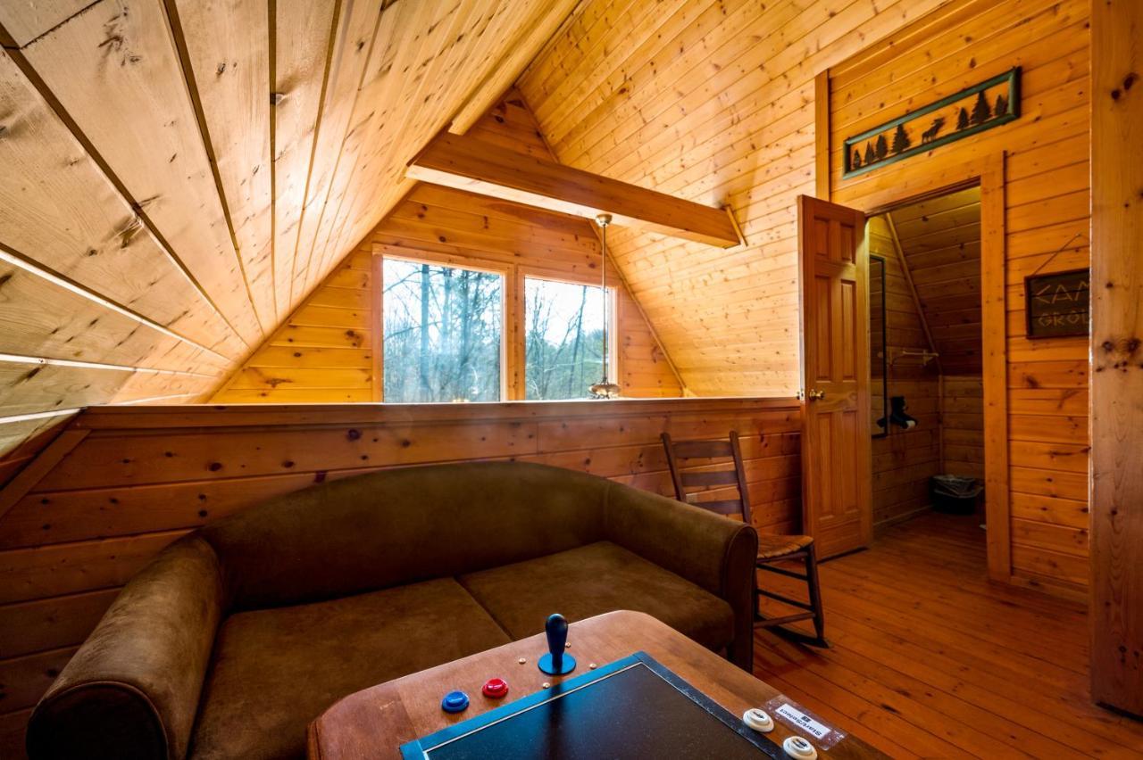 Great Smoky Mountains Cabin!, Secluded, Pet-kid Friendly! Holiday home