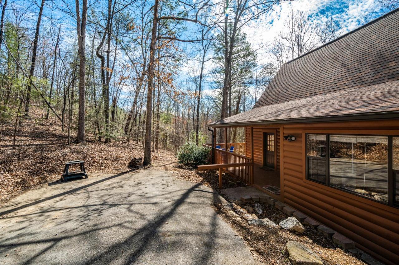 Great Smoky Mountains Cabin!, Secluded, Pet-kid Friendly! Sevierville