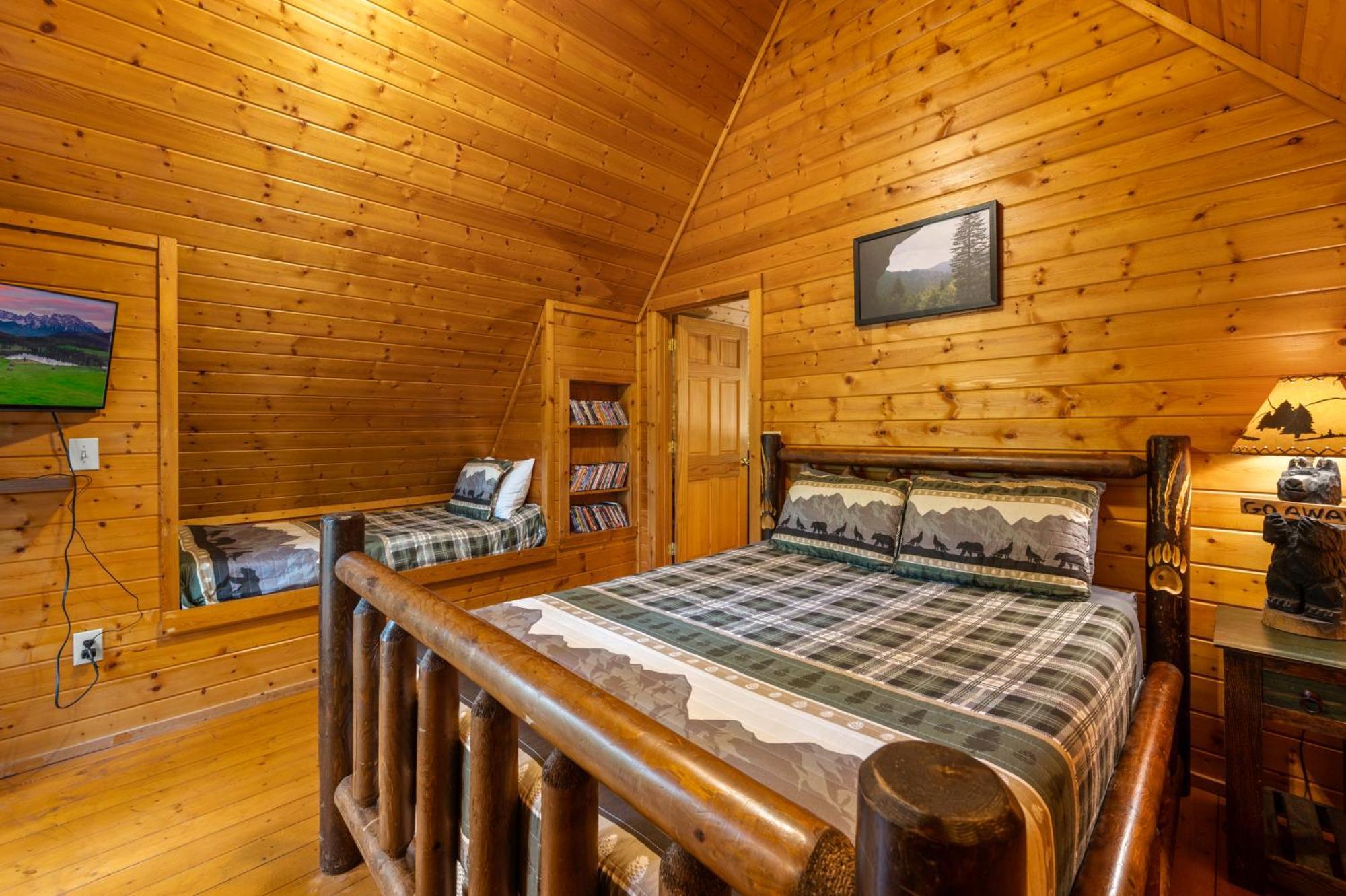 Holiday home Great Smoky Mountains Cabin!, Secluded, Pet-kid Friendly!